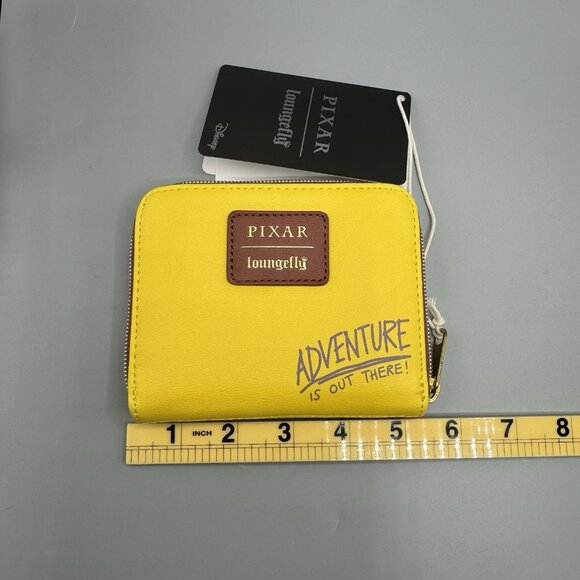 Loungefly Disney Pixar Up Russel Wilderness Explorer Mini Zipper Wallet NEW - Picture 4 of 4